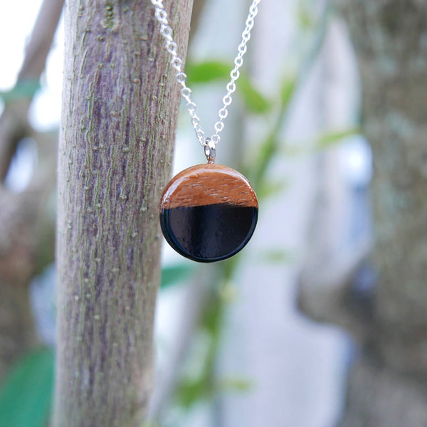 Little Wood Necklace (black)